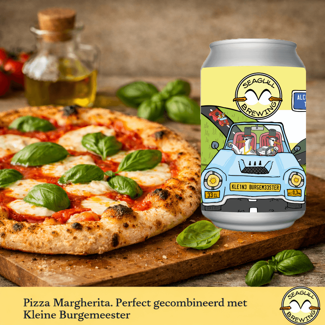 Pizza Margherita met een blikje Kleine Burgemeester alcoholvrije tripel van Seagull Brewing